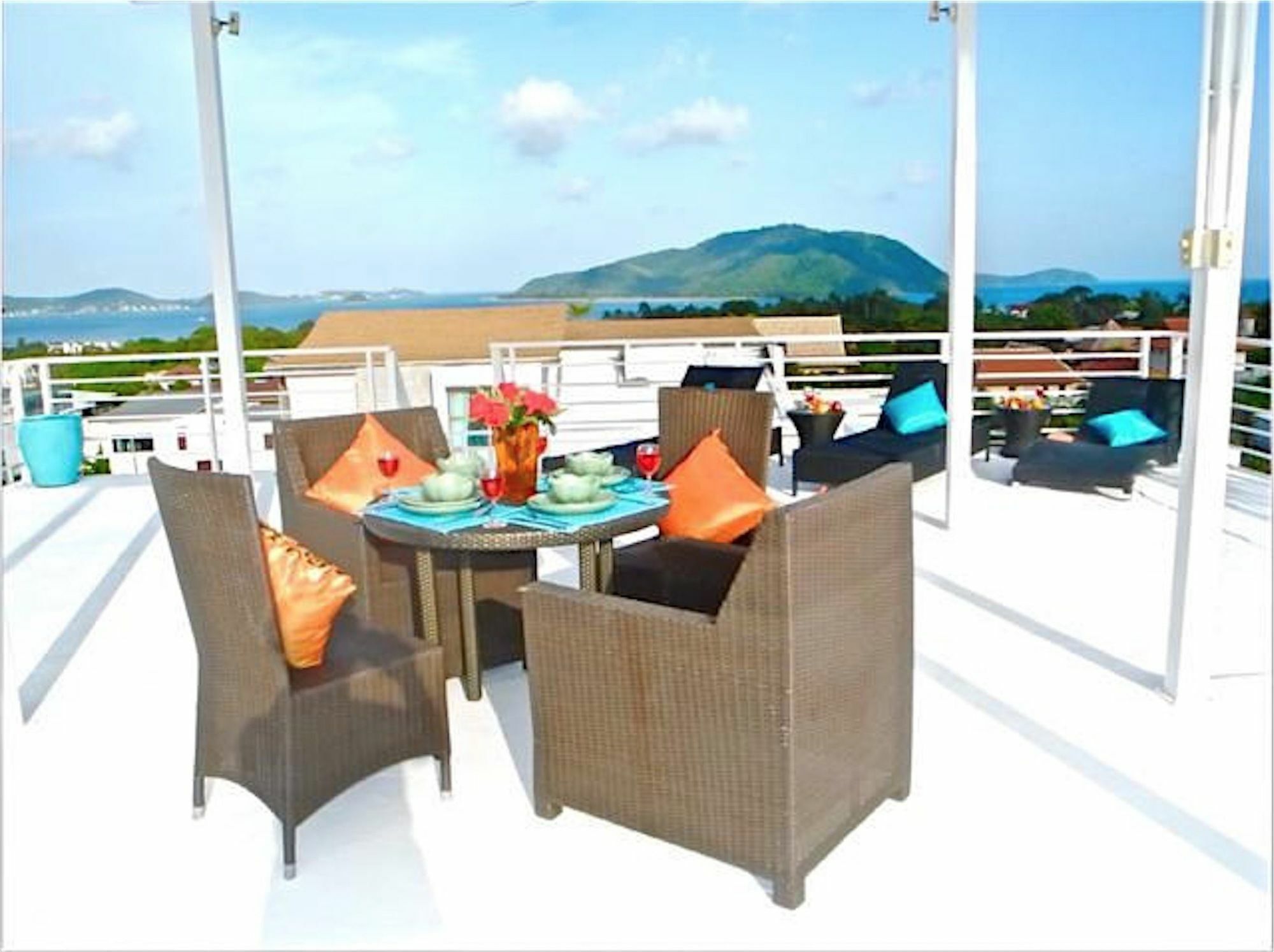 Sunrise 3 Bedrooms Modern Apartment In Nai Harn Rawai Exterior photo